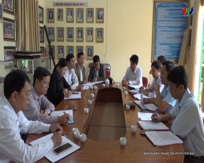 Đoàn công tác liên ngành của tỉnh làm việc tại huyện Văn Chấn