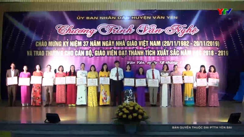 Các hoạt động kỷ niệm 37 năm Ngày Nhà giáo Việt Nam