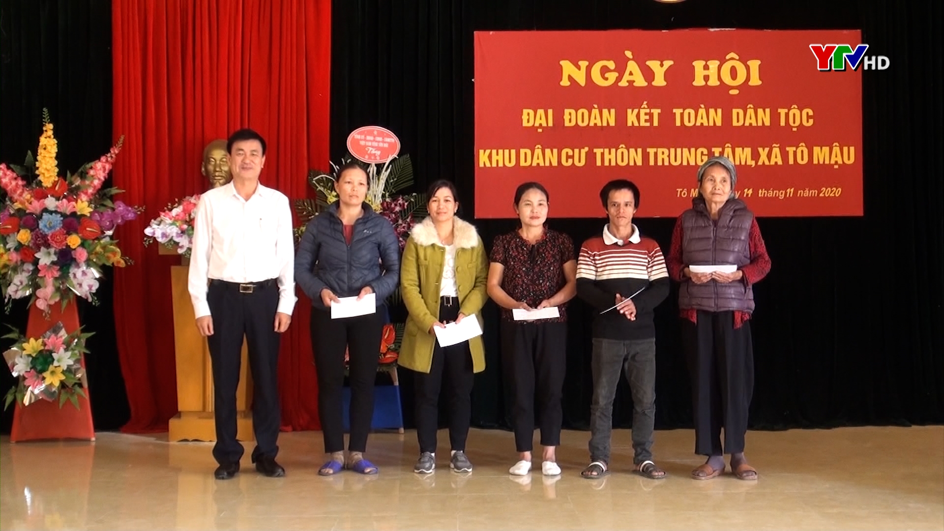Đồng chí Nguyễn Chiến Thắng – Phó Chủ tịch UBND tỉnh dự Ngày hội đại đoàn kết tại huyện Lục Yên