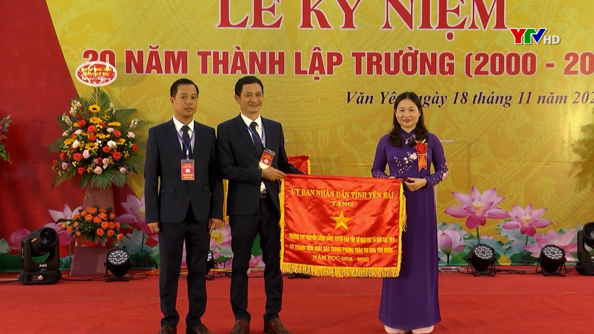 Trường THPT Nguyễn Lương Bằng, huyện Văn Yên kỷ niệm 20 năm ngày thành lập
