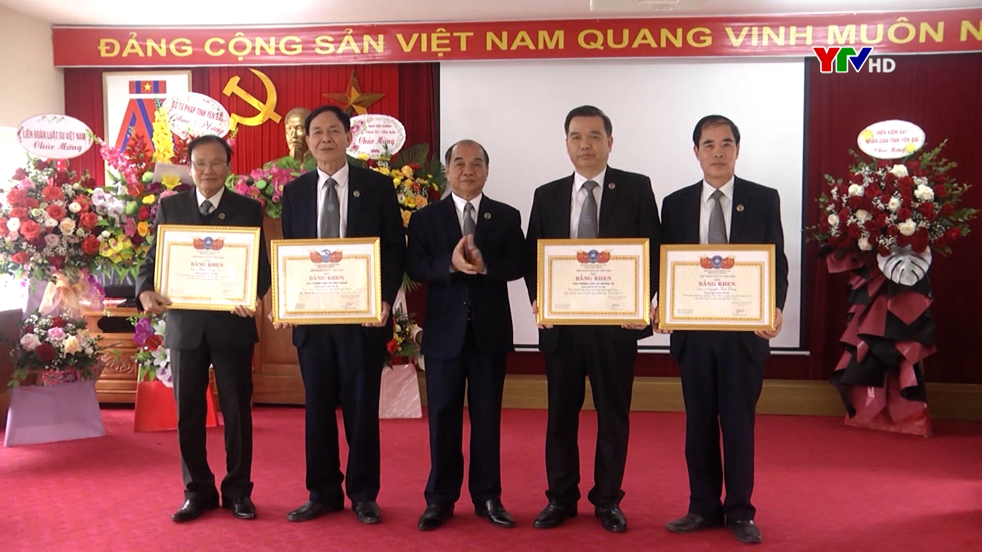 Ban chủ nhiệm Đoàn Luật sư tỉnh Yên Bái gặp mặt nhân kỷ niệm 30 năm ngày truyền thống