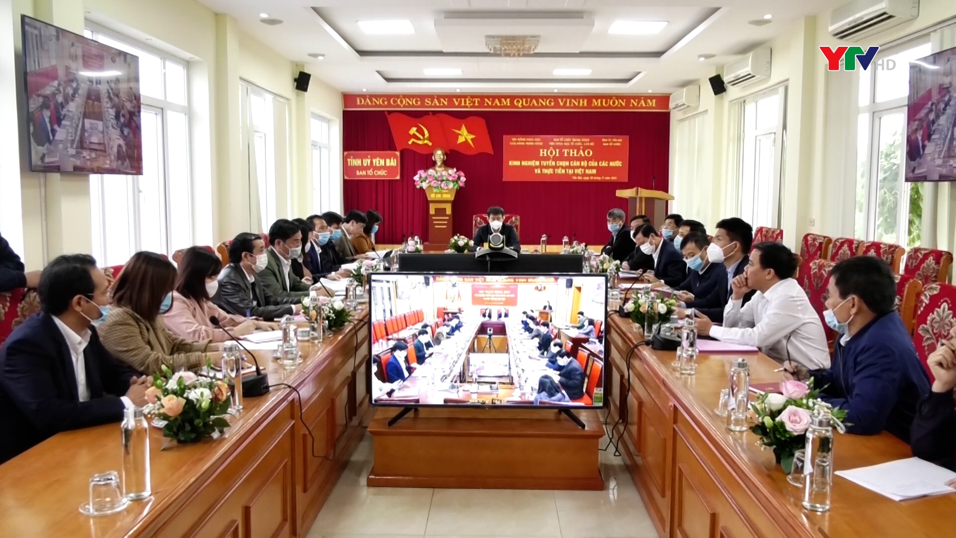 Yên Bái dự Hội thảo khoa học trực tuyến “Kinh nghiệm tuyển chọn cán bộ của các nước và thực tiễn tại Việt Nam”