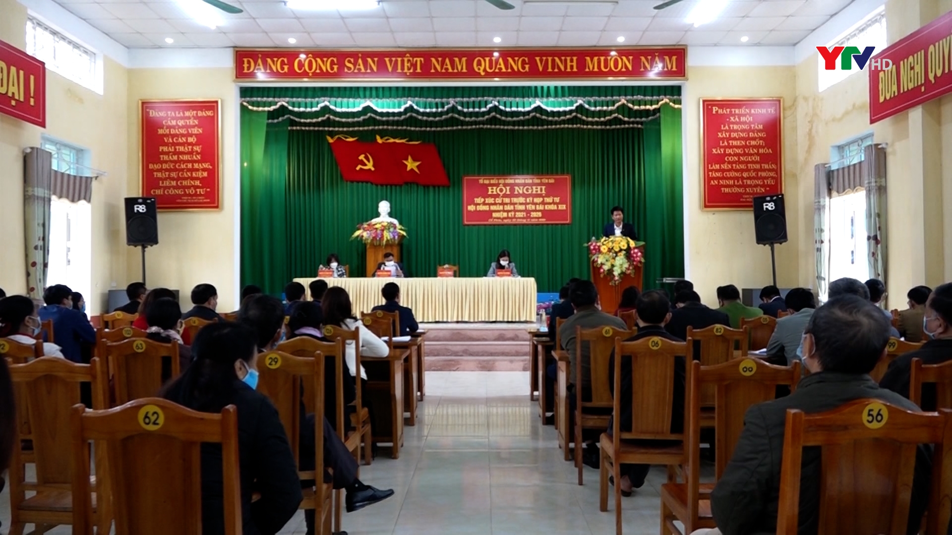 Đồng chí Nguyễn Thế Phước - PCT Thường trực UBND tỉnh tiếp xúc cử tri huyện Trấn Yên