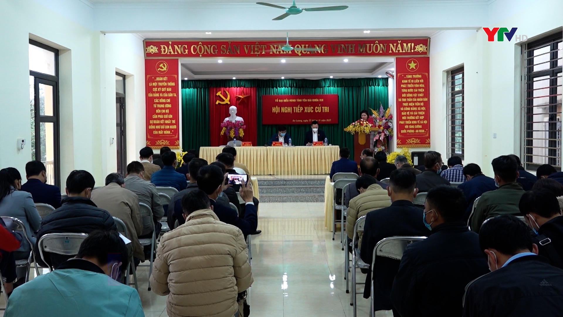 HĐND tỉnh Yên Bái tiếp xúc cử tri 6 xã của huyện Văn Chấn