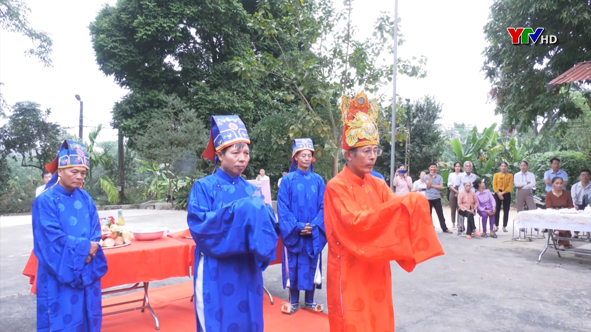 Lễ dâng hương tại Đình Khả Lĩnh, xã Đại Minh, huyện Yên Bình