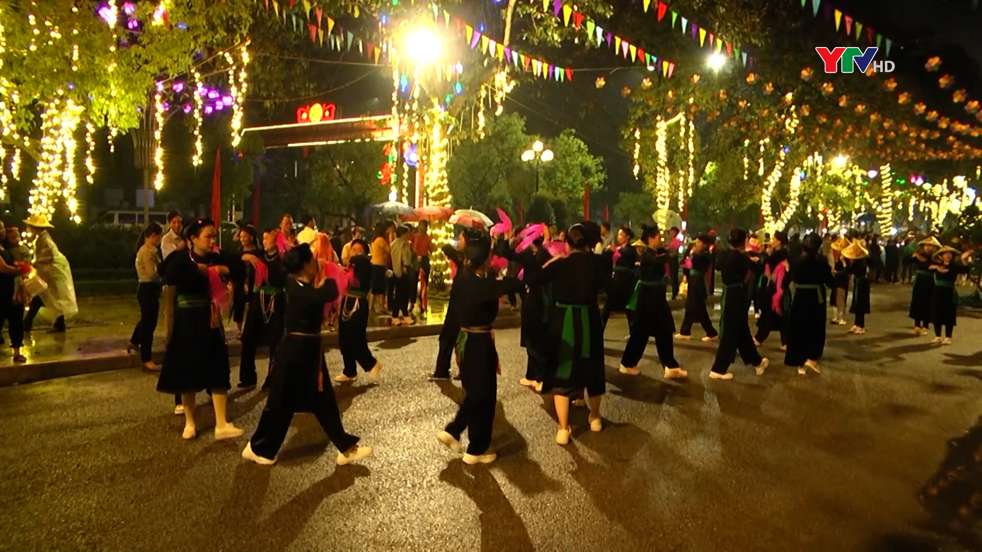 Ấn tượng "Con đường sắc màu văn hóa" tại huyện Yên Bình