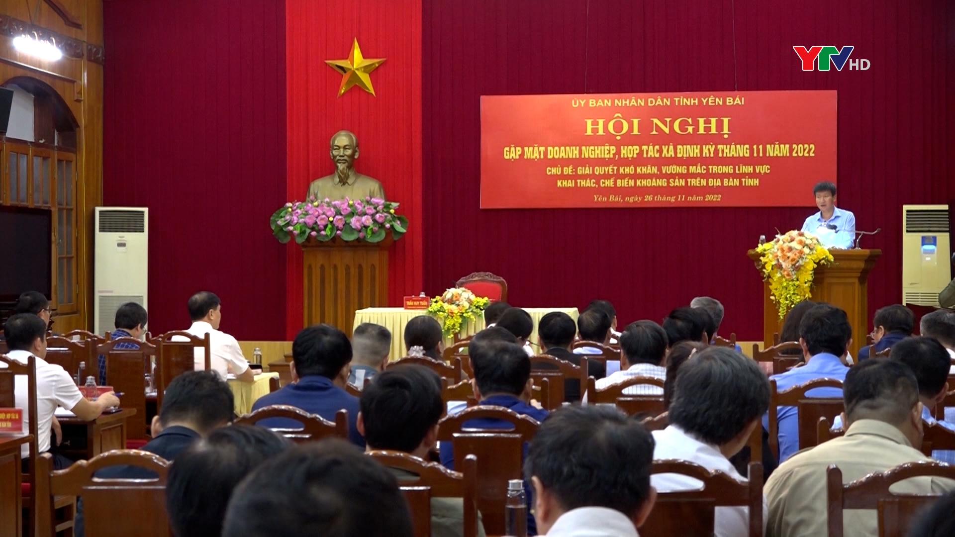 Đồng chí Chủ tịch UBND tỉnh Trần Huy Tuấn chủ trì Hội nghị gặp mặt các doanh nghiệp, HTX định kỳ tháng 11/2022