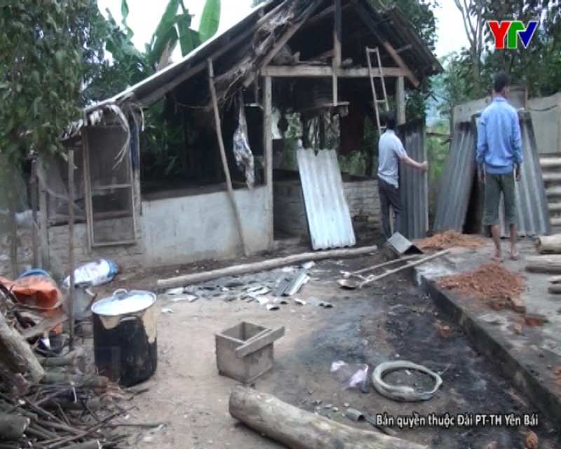 Xã An Thịnh huyện Văn Yên xảy ra cháy nhà