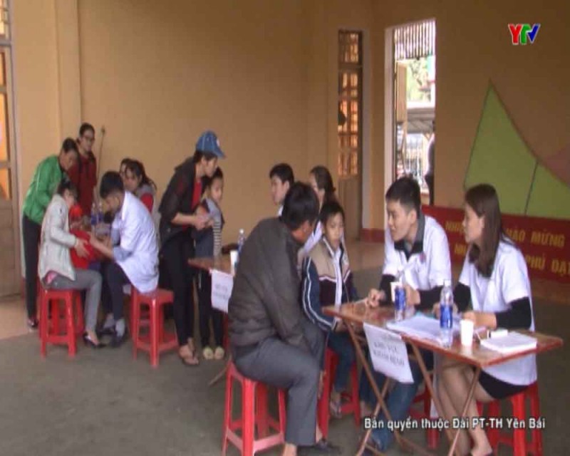 Khám sàng lọc và tư vấn bệnh tim miễn phí tại huyện Văn Yên.