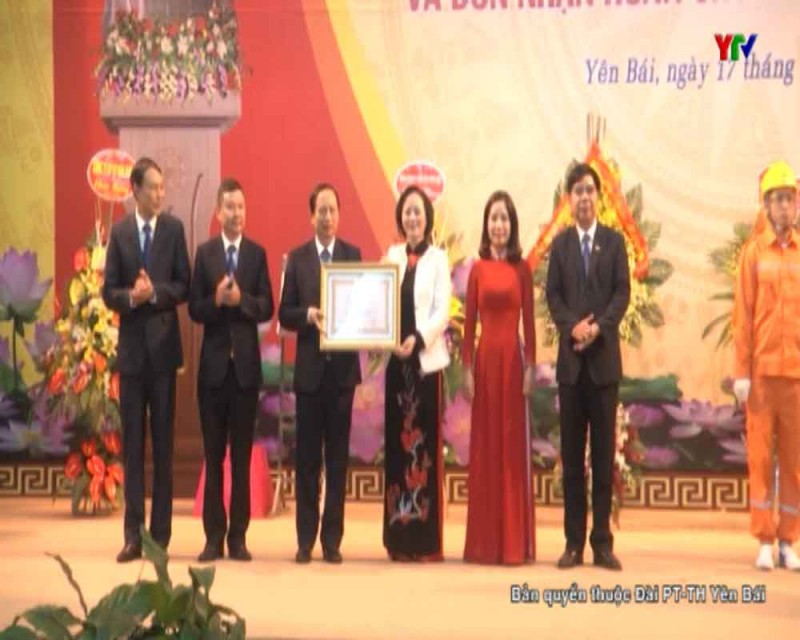 Công ty Điện lực Yên Bái kỷ niệm 63 năm ngày truyền thống và đón nhận Huân chương Lao động hạng nhì