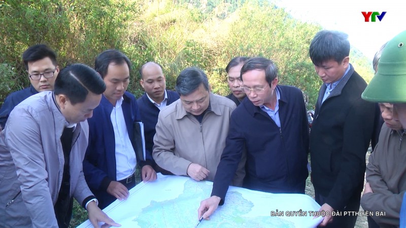Phó Bí thư Thường trực Tỉnh ủy Dương Văn Thống kiểm tra tình hình KT-XH và khảo sát đường giao thông tại huyện Văn Chấn và Văn Yên