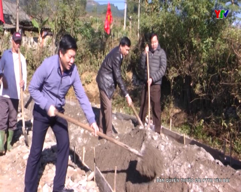 Sở Tài chính tham gia "Ngày thứ Bảy cùng dân" tại huyện Văn Chấn
