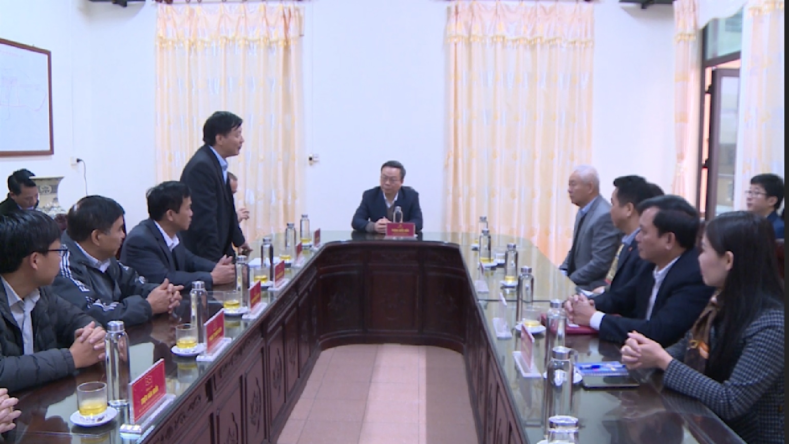 Đồng chí Phó Chủ tịch Quốc hội Phùng Quốc Hiển thăm và làm việc tại huyện Lục Yên