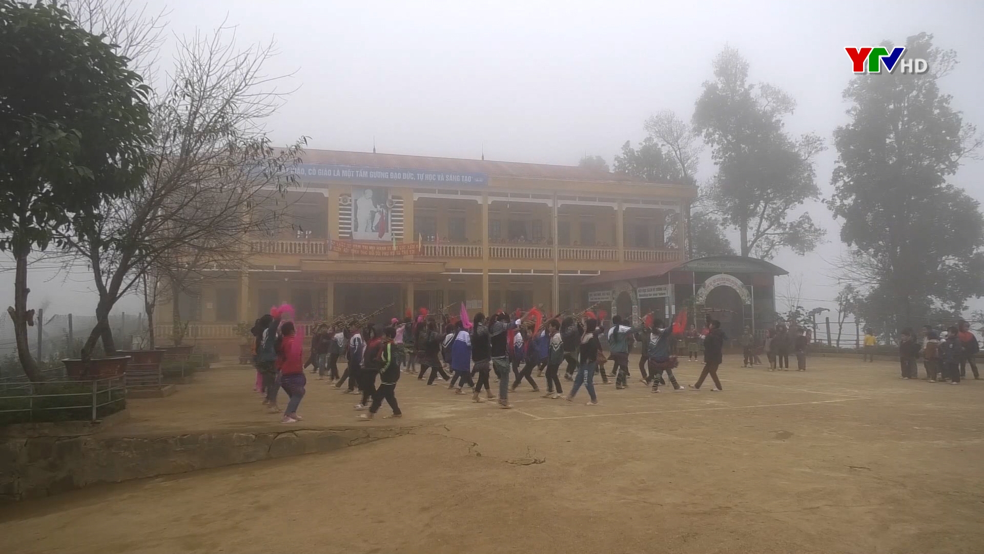 Huyện Mù Cang Chải tăng cường các biện pháp phòng chống rét cho học sinh