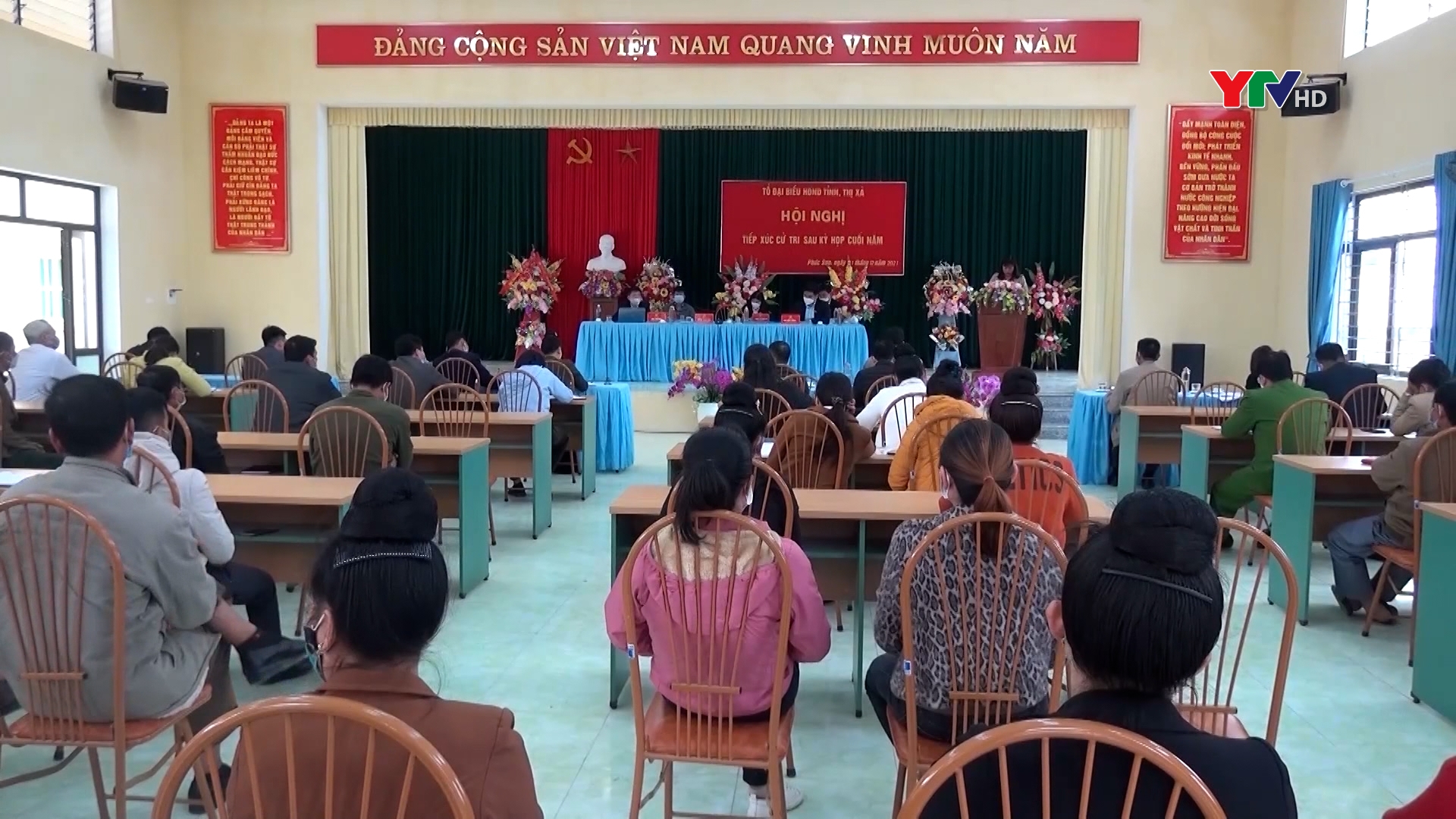 Tổ Đại biểu HĐND tỉnh tiếp xúc cử tri thị xã Nghĩa Lộ